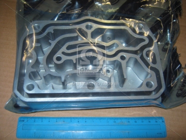 Крышка клапанная компрессора WABCO, DAF 75/ 85CF, F75/ 95, 95XF, XF95 (производство VADEN) Крышка клапанная компрессора WABCO, DAF 75/ 85CF, F75/ 95, 95XF, XF95 (производство VADEN)